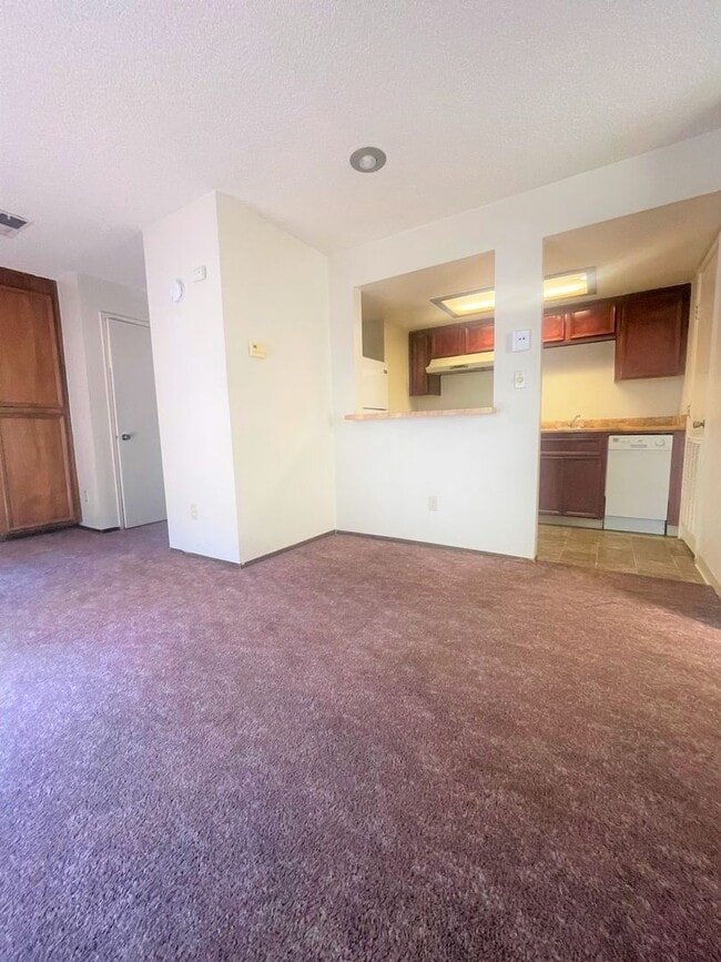 Building Photo - Condo in the most desired gated community ...
