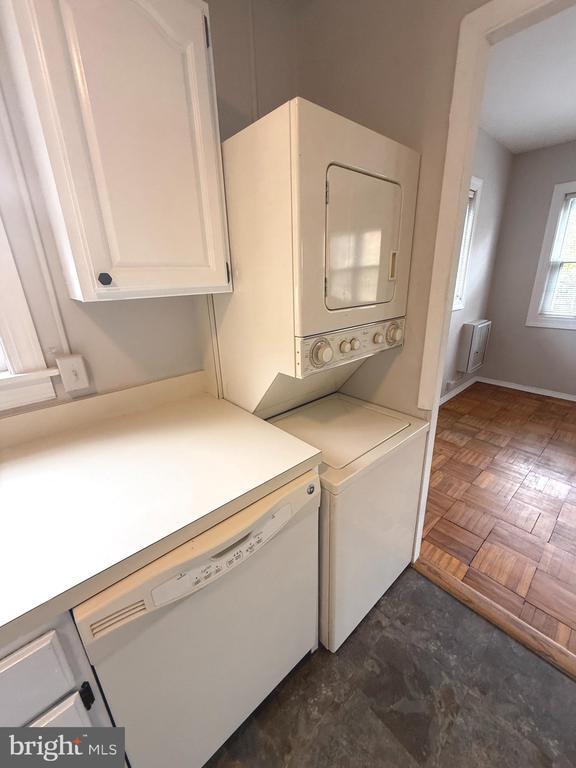 Building Photo - 3254 Valley Dr