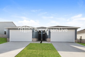 Building Photo - 6509 NW Kathleen St