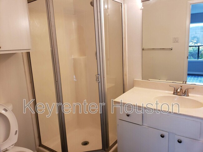 Building Photo - 6750 Sands Point Dr