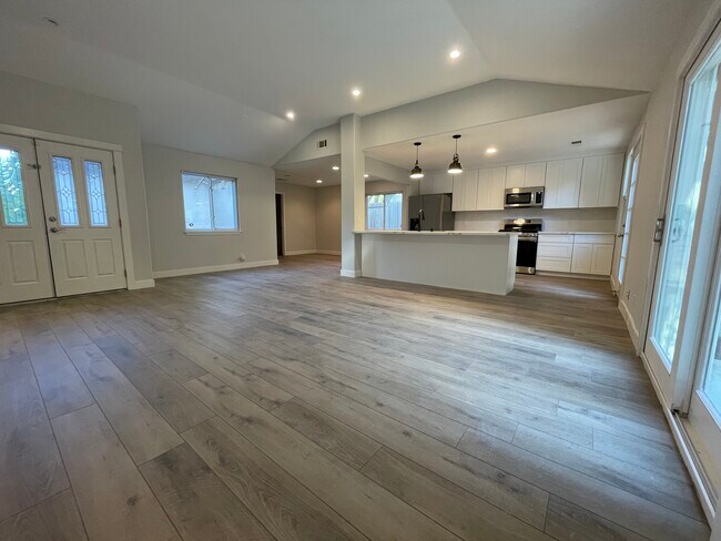 Building Photo - 7292 Dambacher Dr