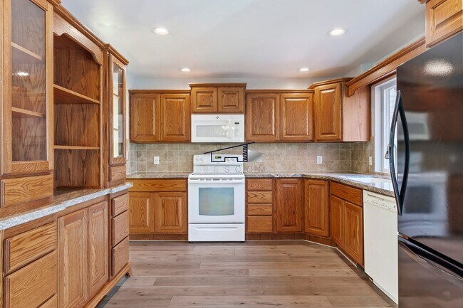 Building Photo - Spacious 3-Bedroom Ogden Home for Rent!