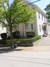 Building Photo - 47 Myrtle St