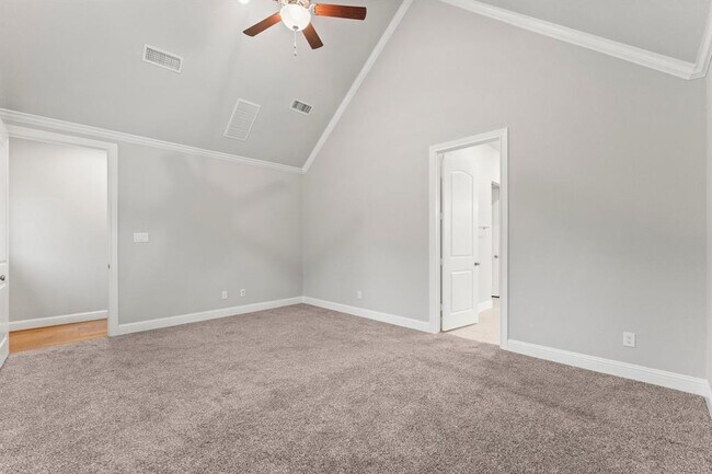 Building Photo - 40 Venetia Grove Dr
