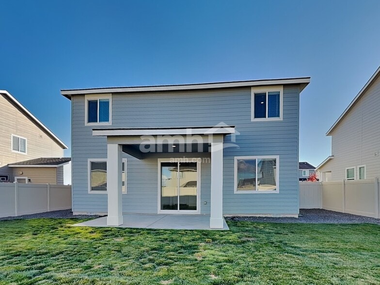 Building Photo - 1372 E Ludlow Dr