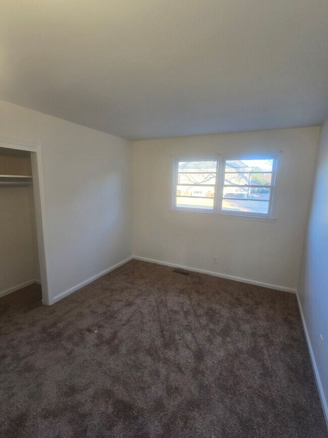 Building Photo - Spacious and affordable