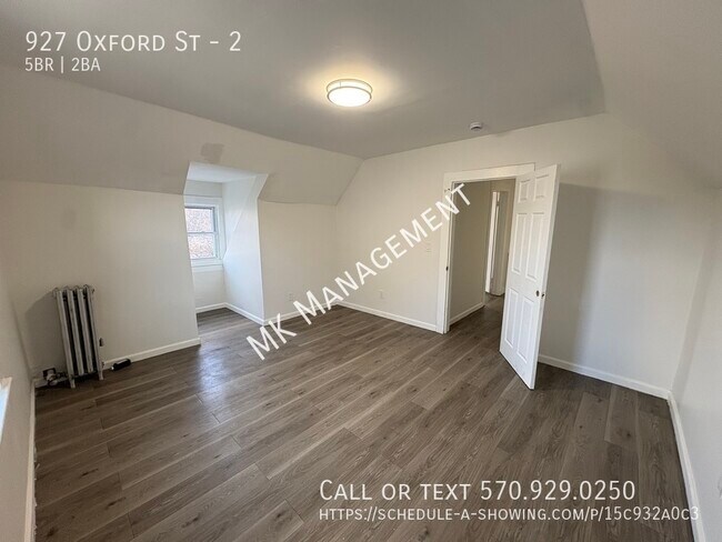 Building Photo - 927 Oxford St