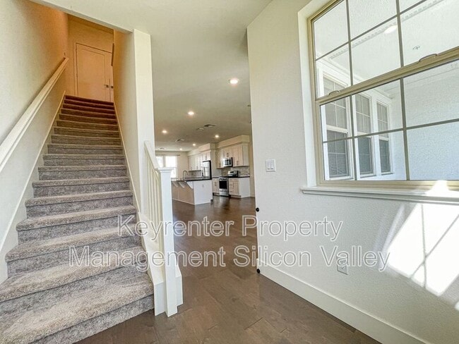 Building Photo - 37549 Willow St