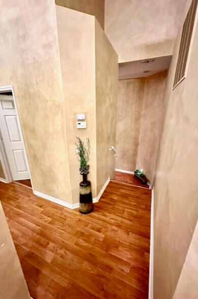 Building Photo - 5944 Sand Wedge Ln