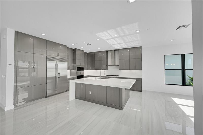 Building Photo - 9979 Migration Pt