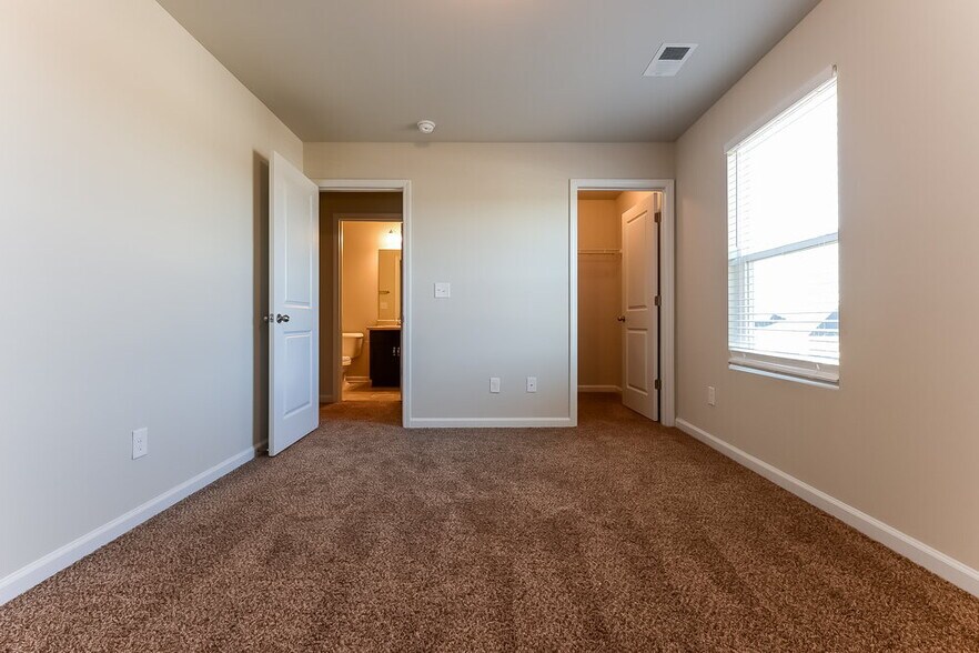 Building Photo - 188 Addy Ln