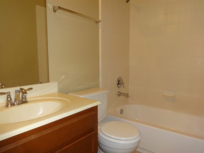 Building Photo - 21515 Rose Mill Dr