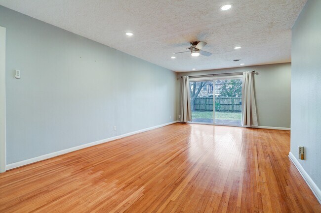 Building Photo - 8610 Bevlyn Dr