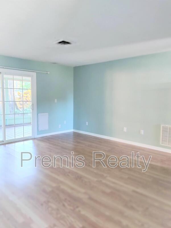 Building Photo - 6764 297th Ave N