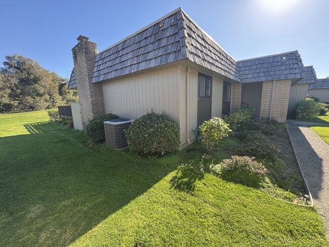 Building Photo - 23799 Monterey Salinas Hwy