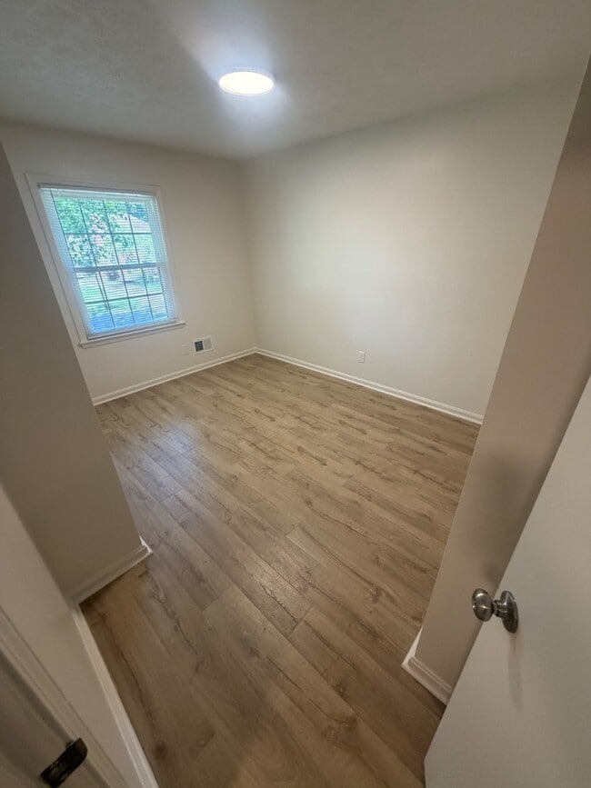 Building Photo - 6813 Wunderly Ct