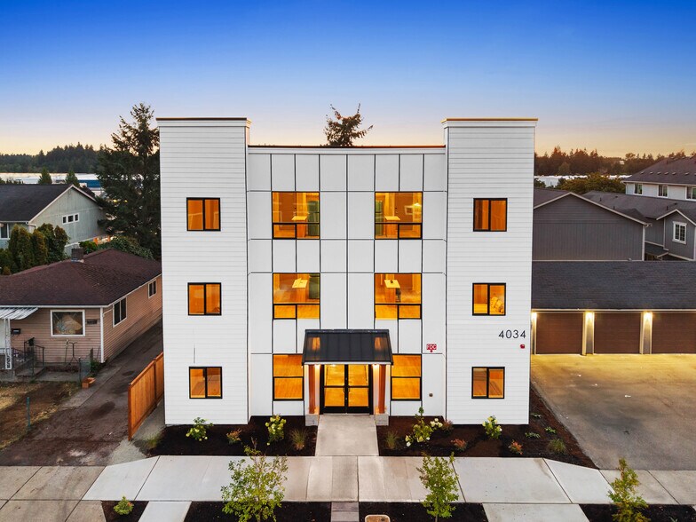 Primary Photo - 4034 S Puget Sound Ave