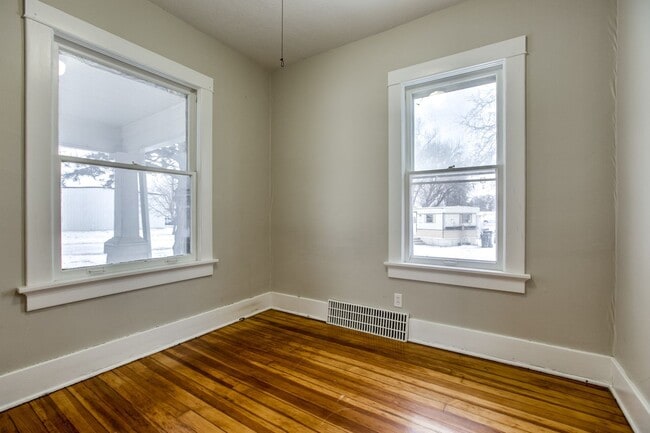 Building Photo - 3100 N 35th St