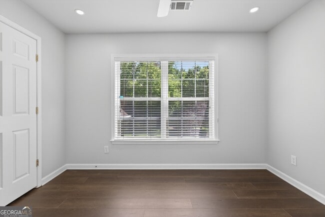 Building Photo - 28 Stonehenge Ct
