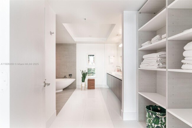 Building Photo - 330 Sunny Isles Blvd