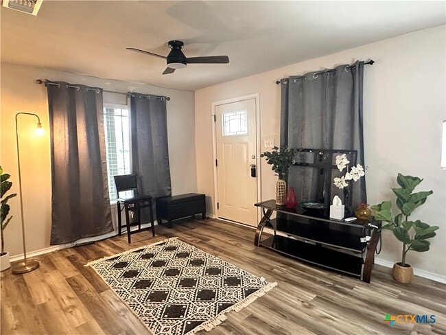 Building Photo - 511 McKie St