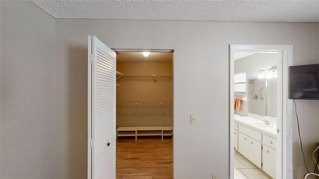Building Photo - 8430 SW 90th Ln