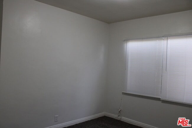 Building Photo - 6340 10th Ave