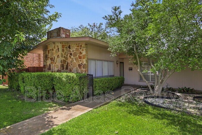 Building Photo - 13424 Blossomheath Ln