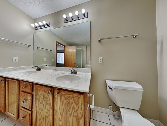 Building Photo - 1933 Mathias Rd