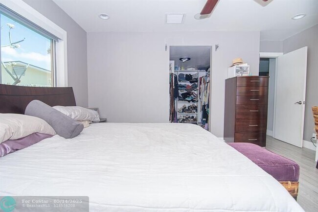 Building Photo - 3251 NW 65th St