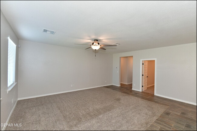 Building Photo - 2712 Sammy Cervantes St