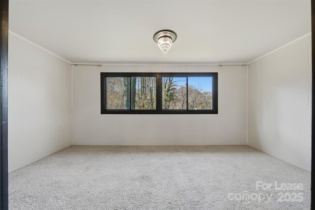 Building Photo - 2705 N Center St