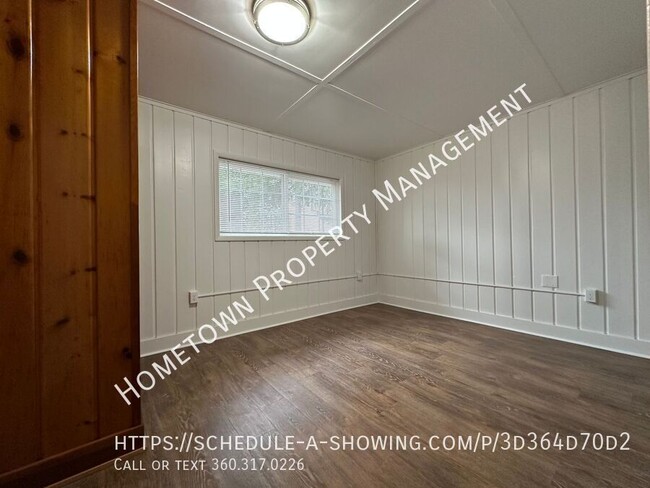 Building Photo - Remodeled 2 Bedroom Home - Available NOW!