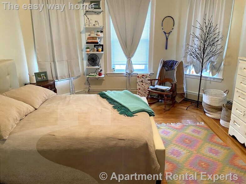 Building Photo - 41 Bay State Ave