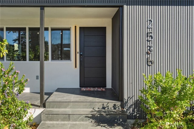 Building Photo - 2536 Cotner Ave