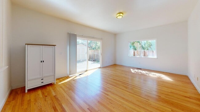 Building Photo - 10610 Morengo Dr
