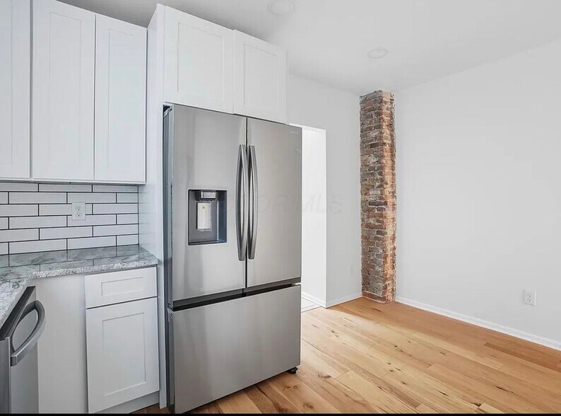 Building Photo - 782 Seymour Ave