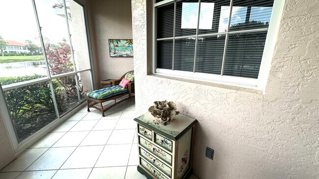 Building Photo - 9141 Las Maderas Dr