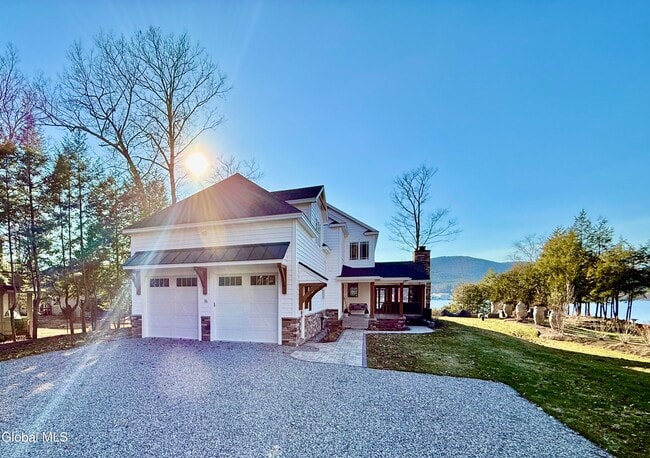 Building Photo - 16 Newton St