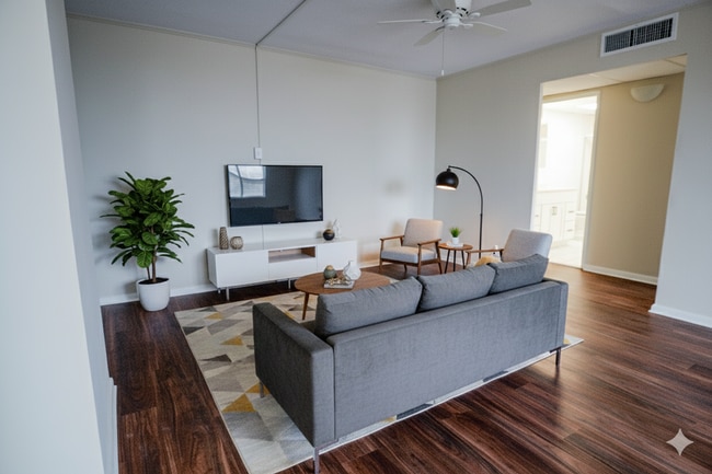 Living room - Wynnewood House