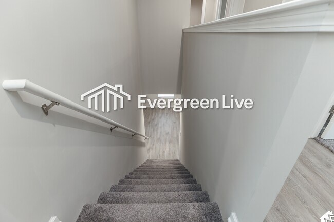 Building Photo - 108 Burlington Dr