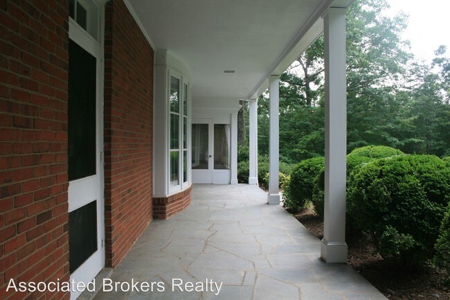 Building Photo - 350 Yancey Mill Ln