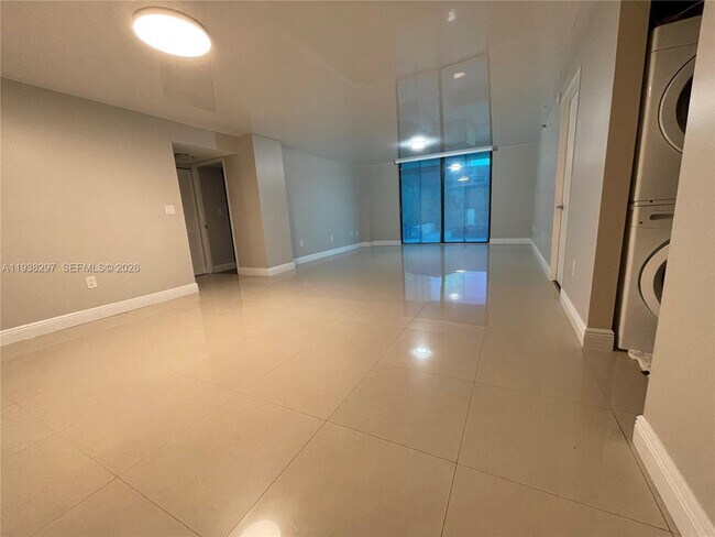 Building Photo - 210 174th St