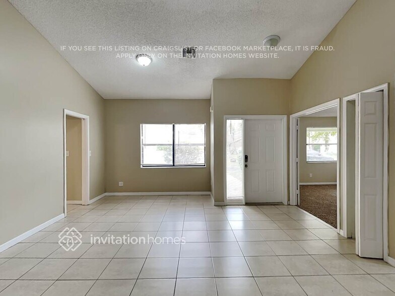 Building Photo - 7010 NW 49th Pl