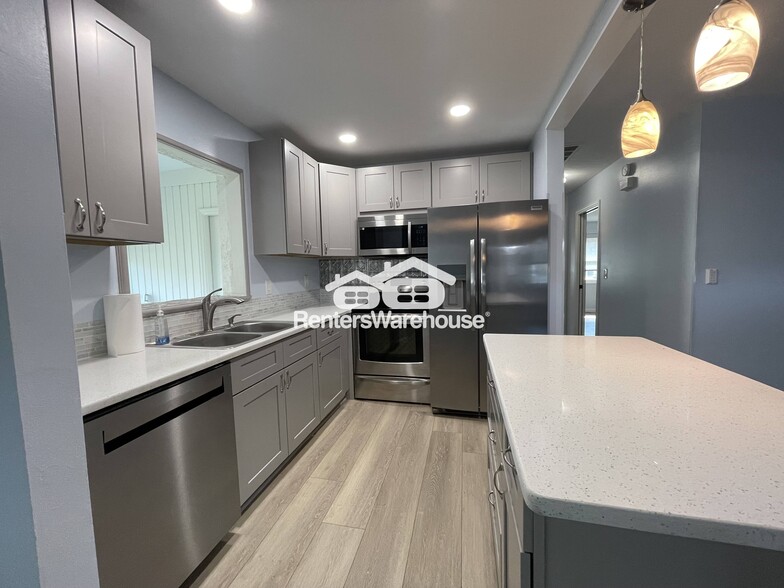 Building Photo - 110 Gloucester Blvd