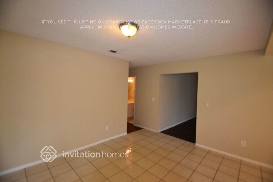 Building Photo - 12625 Softwind Dr