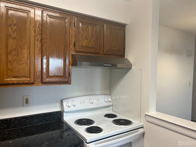 Building Photo - 1019 Ravens Crest Dr