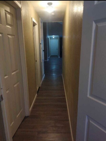 Building Photo - 1029 Rue Louis Phillippe