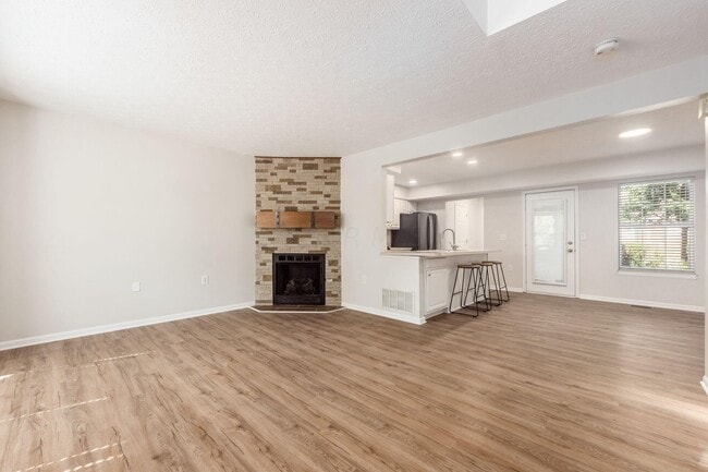 Building Photo - 3055 Glenloch Cir