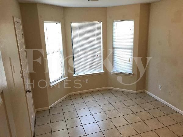 Building Photo - 2920 La Estancia Ln